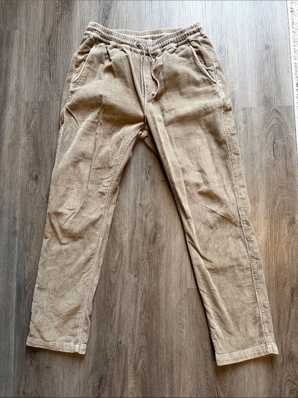 Faherty Men's Corduroy Drawstring Pants in Tan